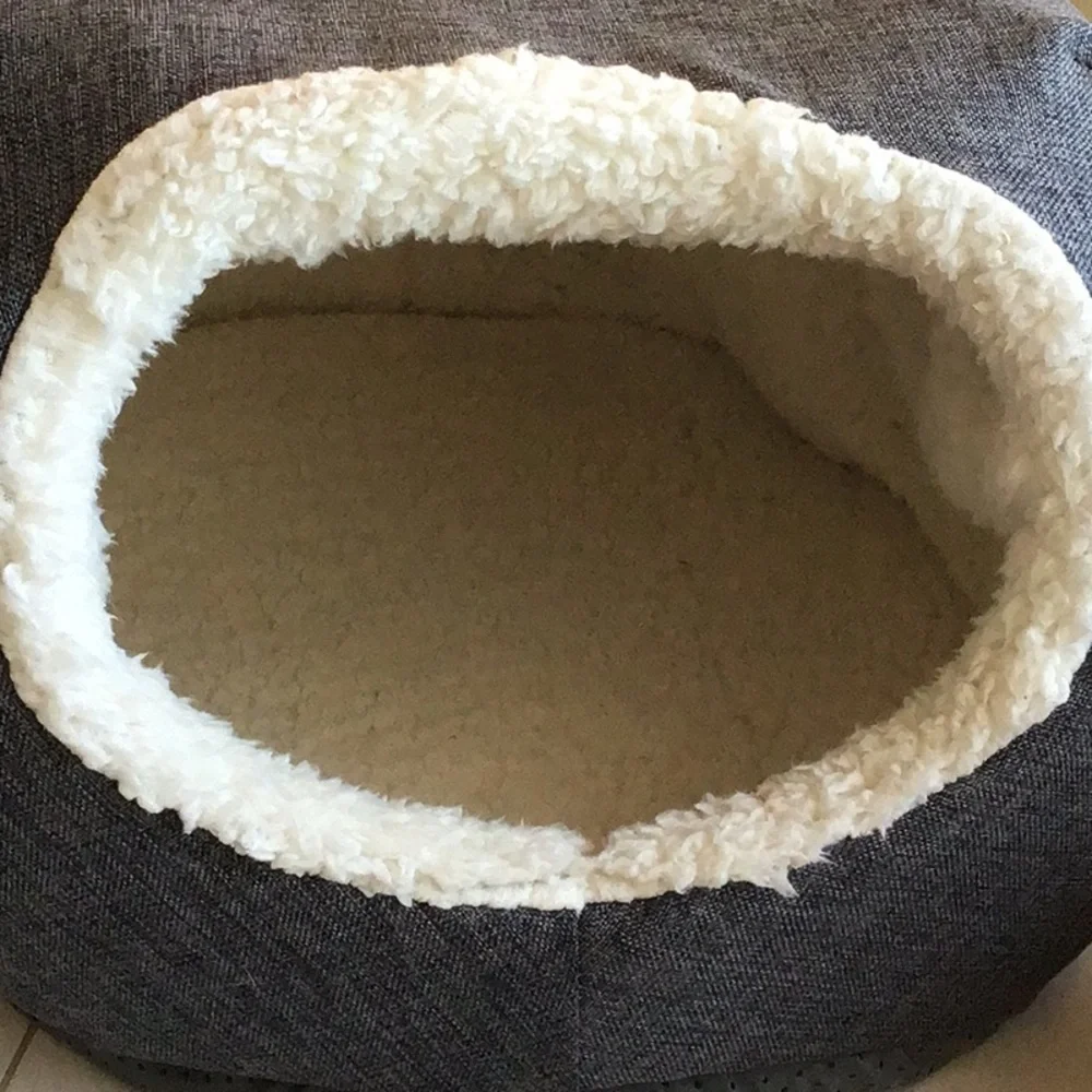 ‘Boots & Barkley’ Gray Pet Cave Bed